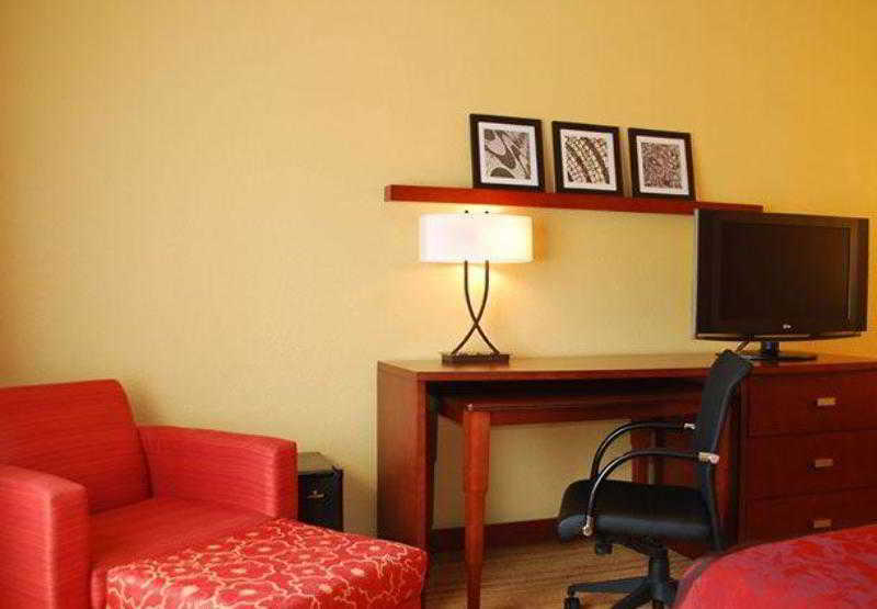 Courtyard By Marriott Jacksonville Airport/ Northeast Zewnętrze zdjęcie